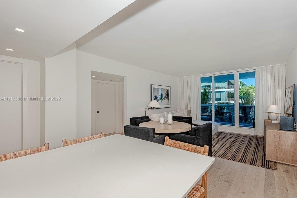 2301 Collins Ave - Photo 1