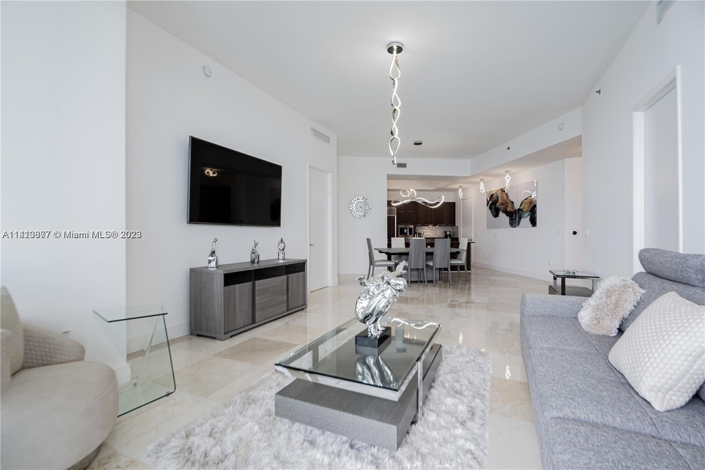 16001 Collins Ave (avail June 1,2024) - Photo 31