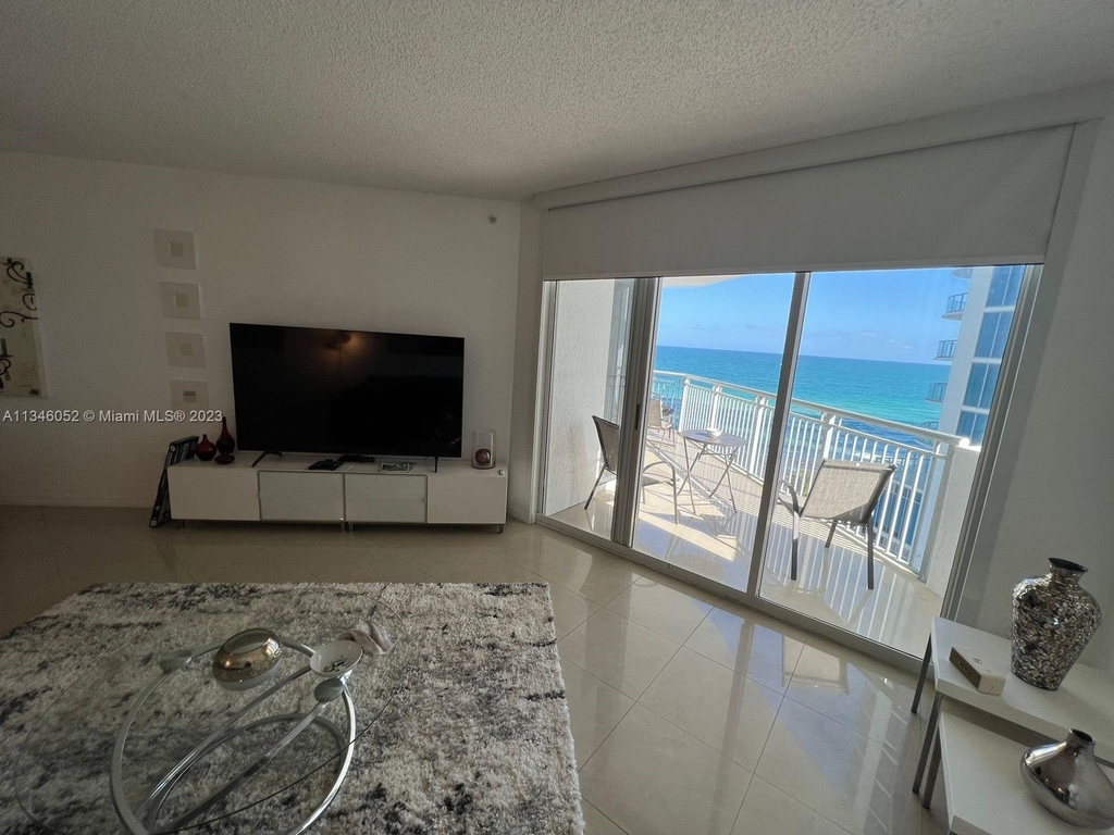 17375 Collins Ave - Photo 8
