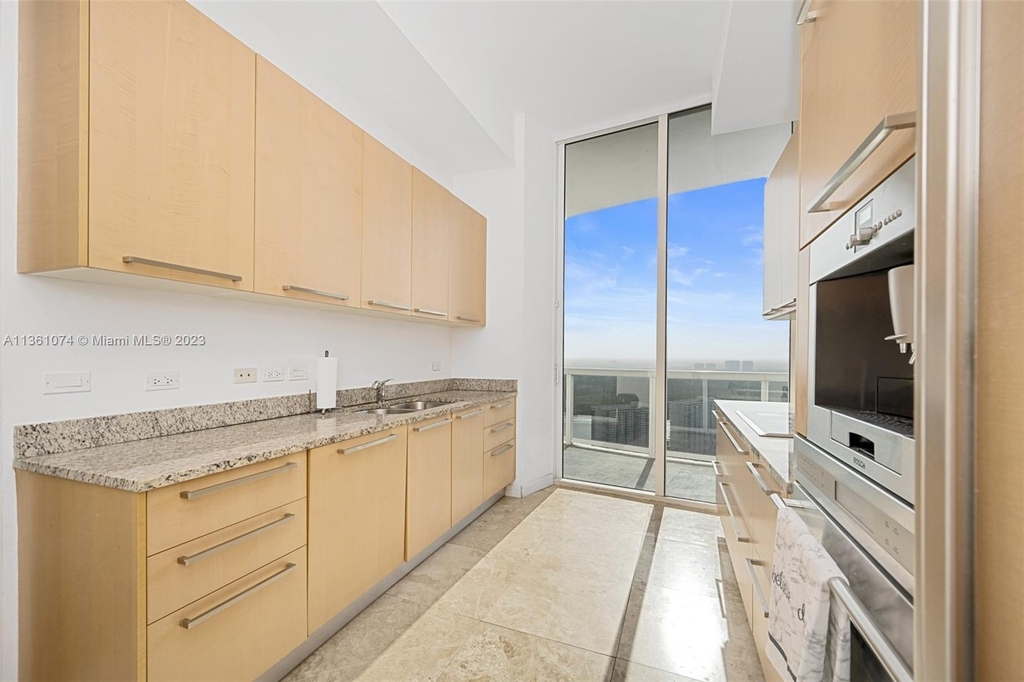 16001 Collins Ave - Photo 10