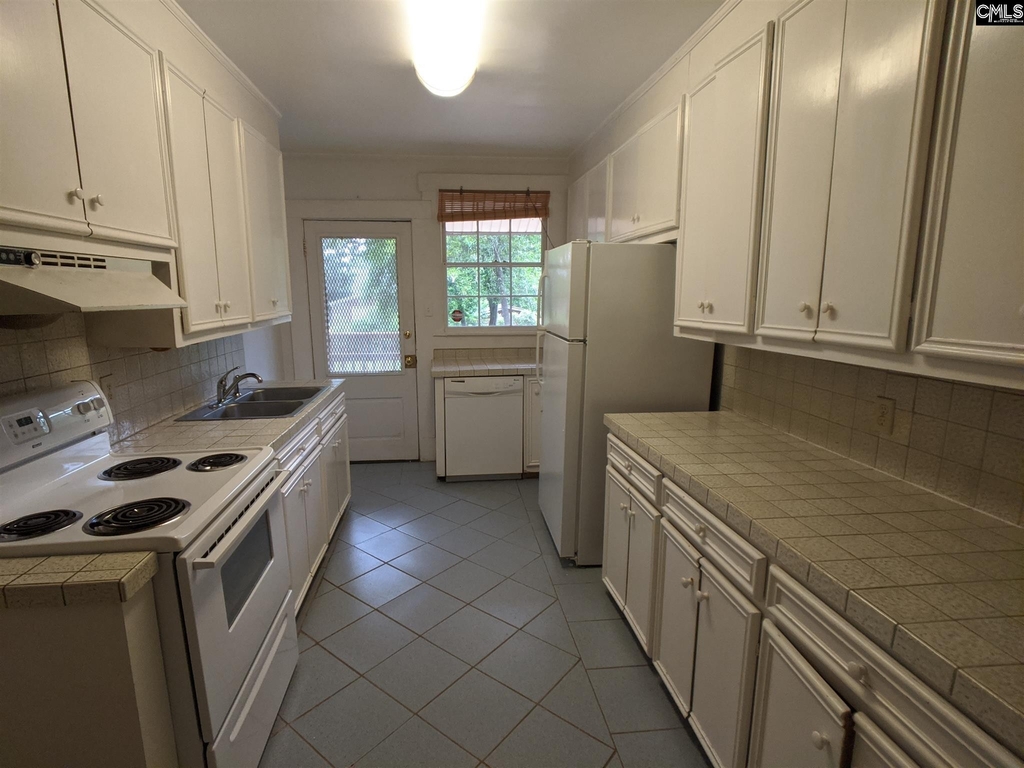 1405 Maple Street - Photo 9