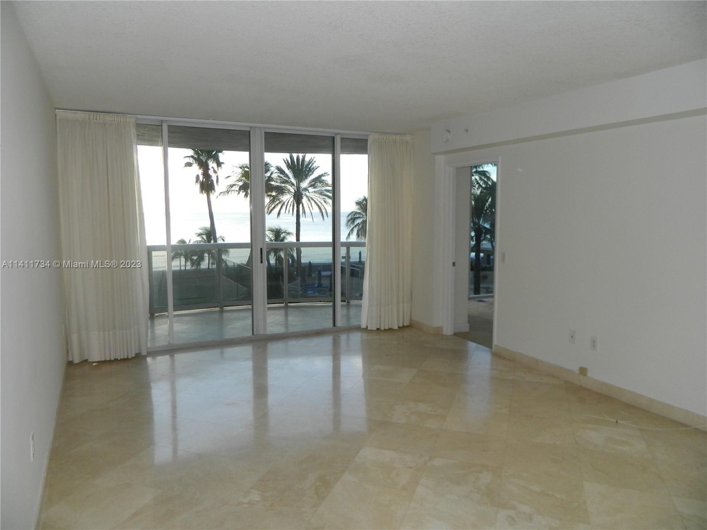 17555 Collins Ave - Photo 4