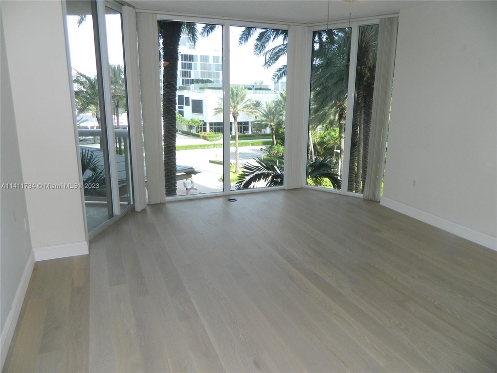 17555 Collins Ave - Photo 9