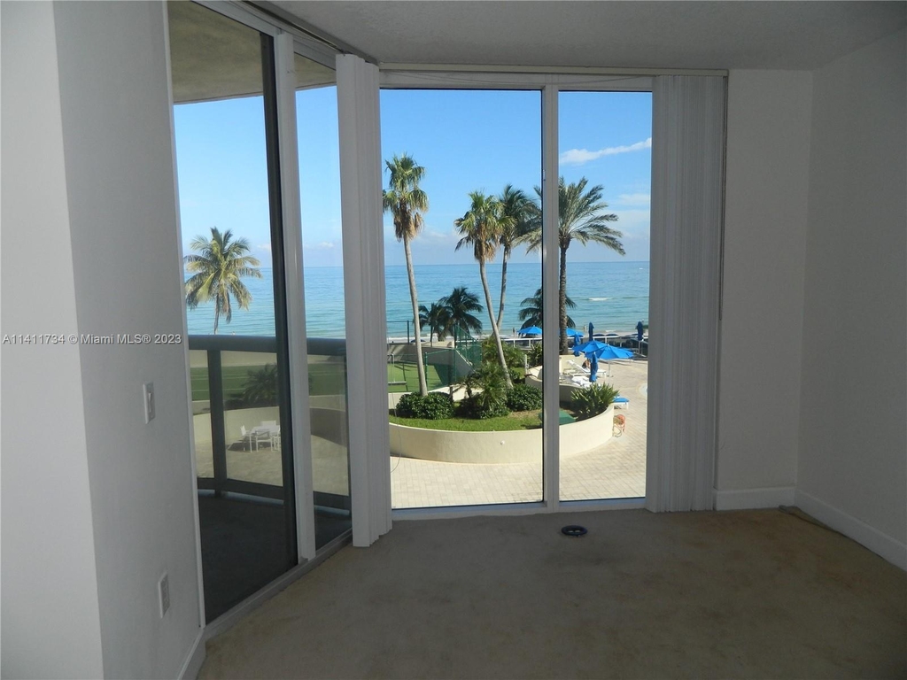17555 Collins Ave - Photo 2