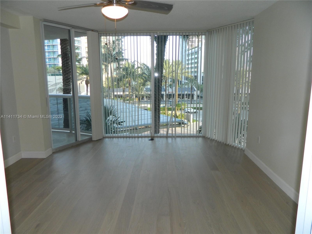 17555 Collins Ave - Photo 10