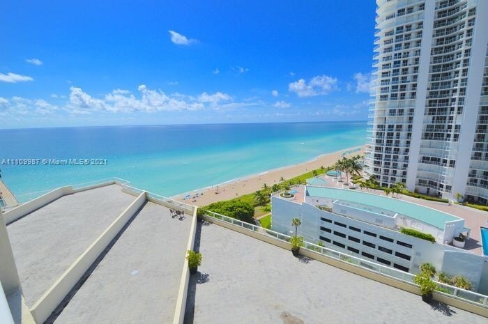 16699 Collins Ave - Photo 19