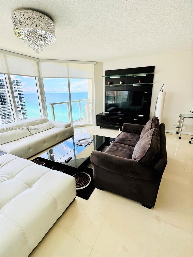 16699 Collins Ave - Photo 9