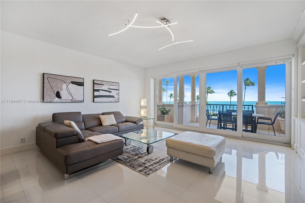 19234 Fisher Island Dr - Photo 1