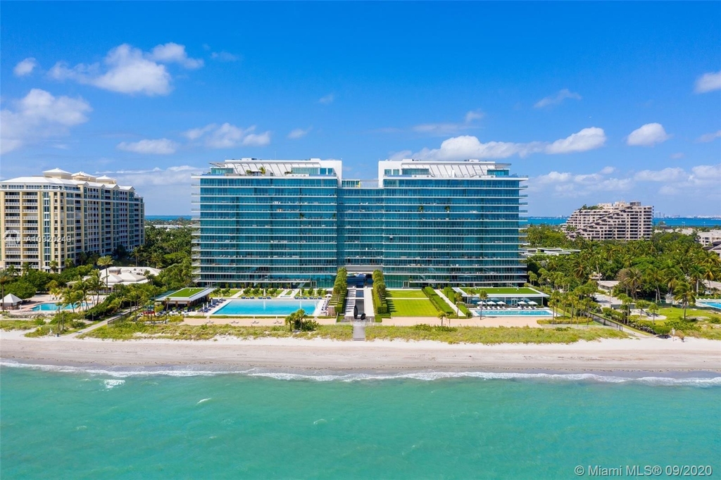 360 Ocean Dr - Photo 0