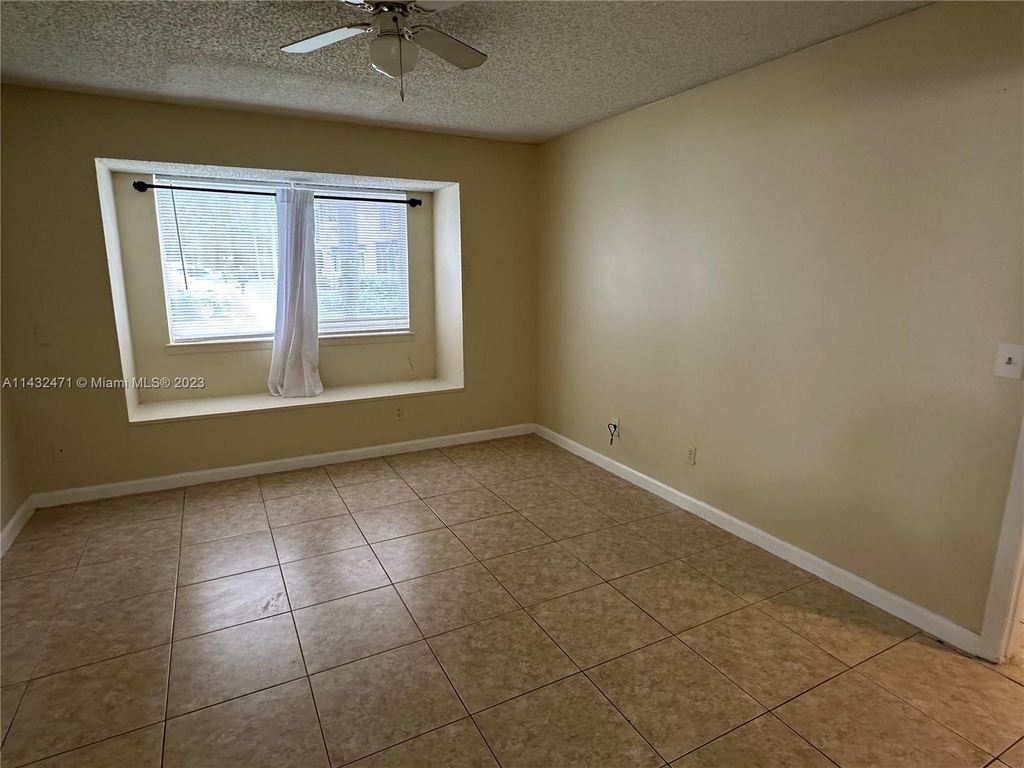 8340 Sw 3rd Ct - Photo 5