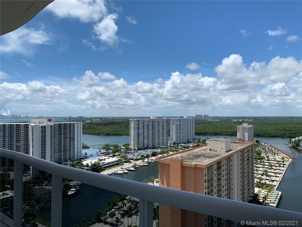 16001 Collins Ave - Photo 6
