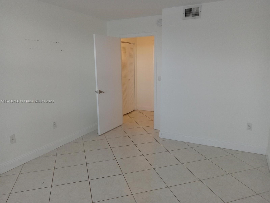 13020 Sw 92nd Ave - Photo 23