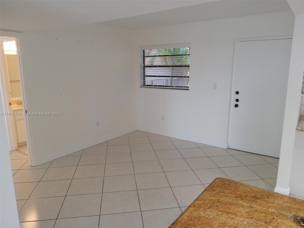 13020 Sw 92nd Ave - Photo 10