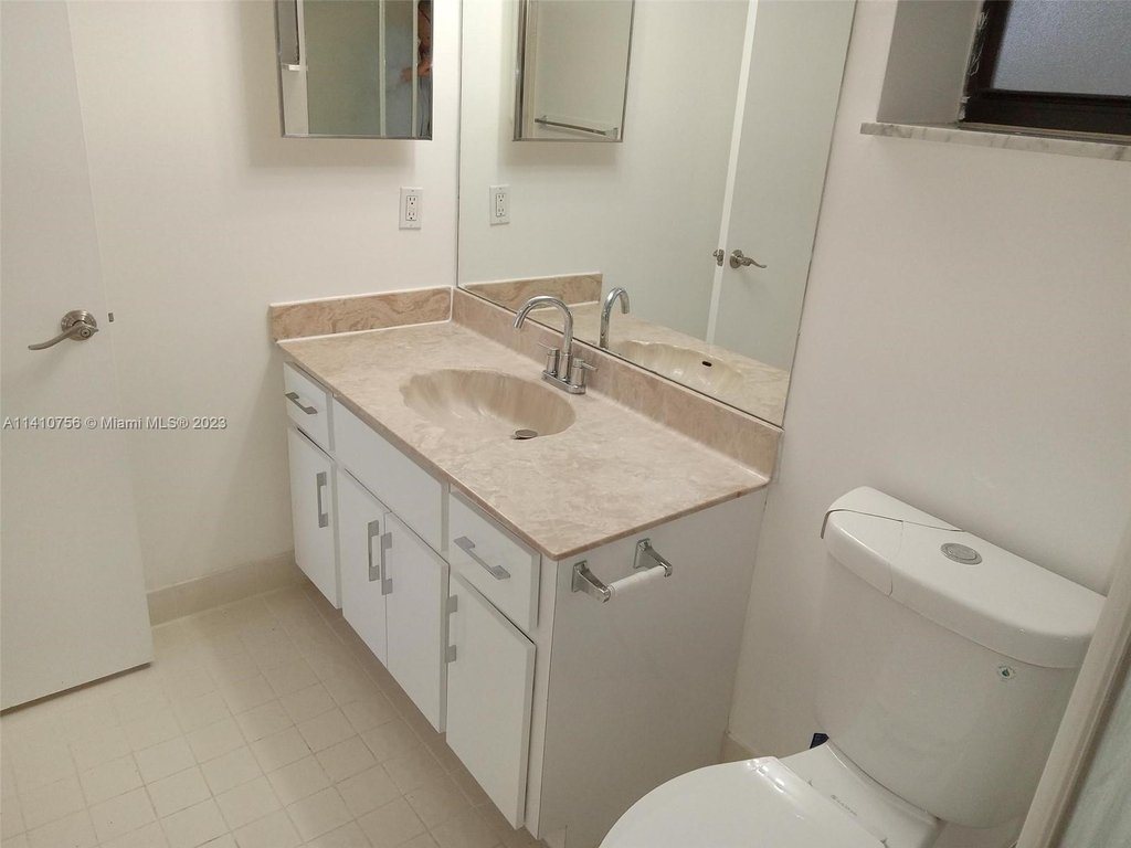 13020 Sw 92nd Ave - Photo 17