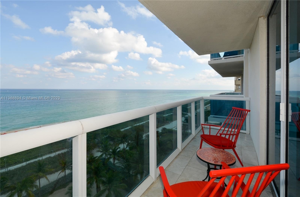 9201 Collins Ave - Photo 15