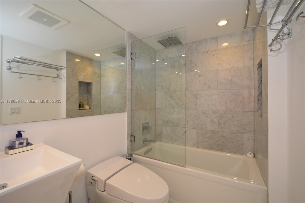 9201 Collins Ave - Photo 24