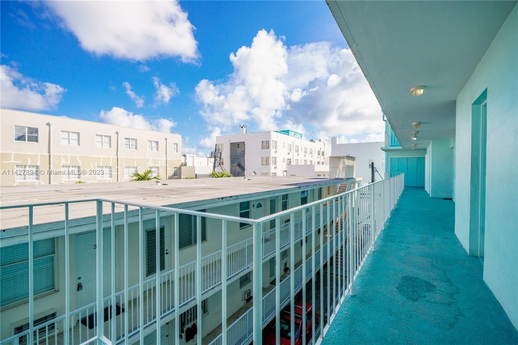701 Collins Ave - Photo 9