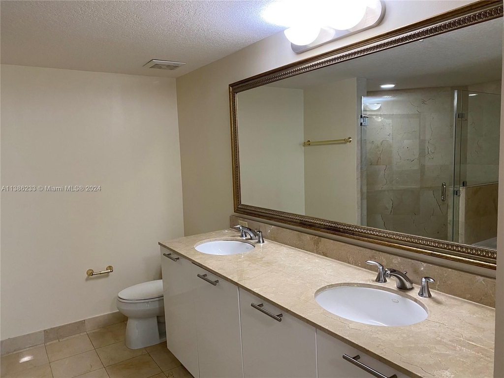 1800 N Bayshore Dr - Photo 7