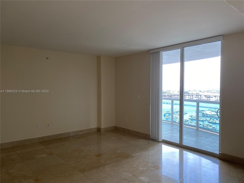 1800 N Bayshore Dr - Photo 12