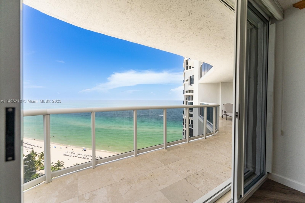 16711 Collins Ave - Photo 8