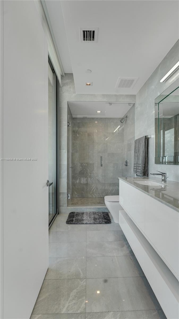 18501 Collins Ave - Photo 42