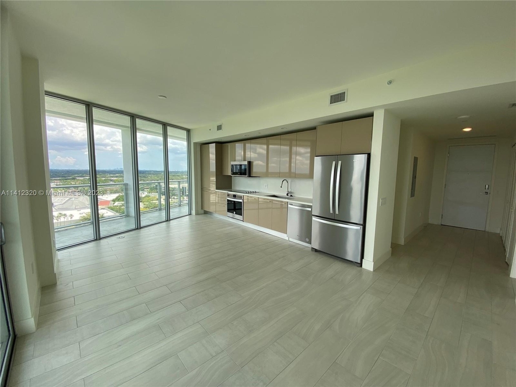 2000 Metropica Way - Photo 4