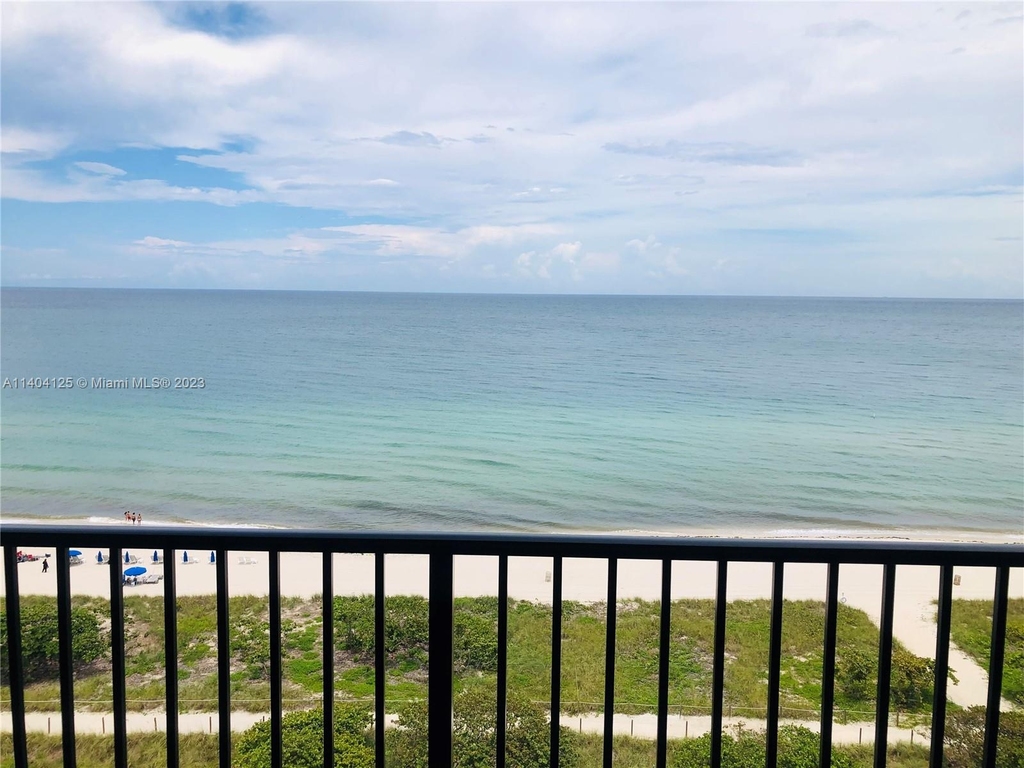 9273 Collins Ave - Photo 4