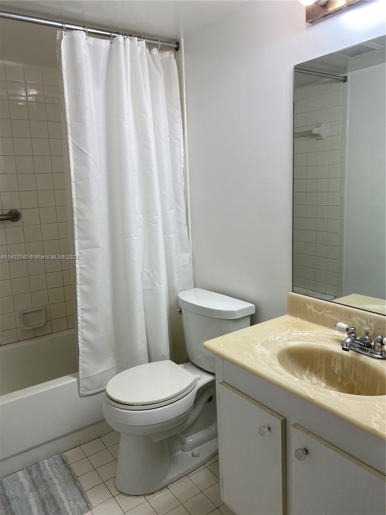 1301 Sw 135th Ter - Photo 10