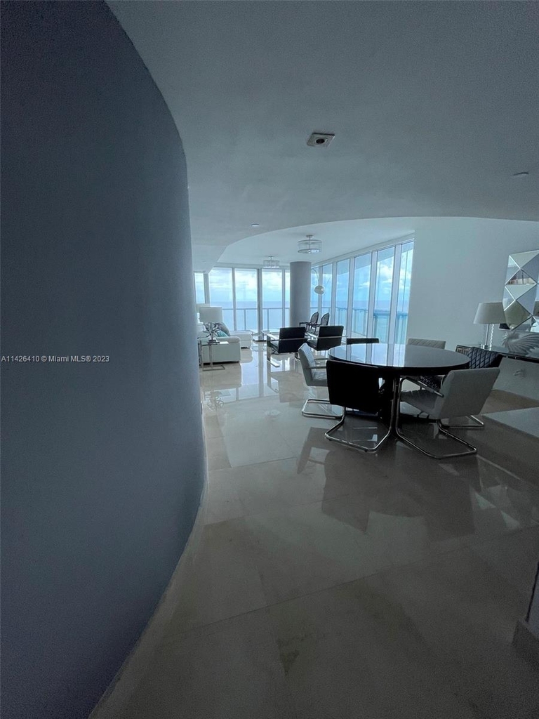 17001 Collins Ave - Photo 23