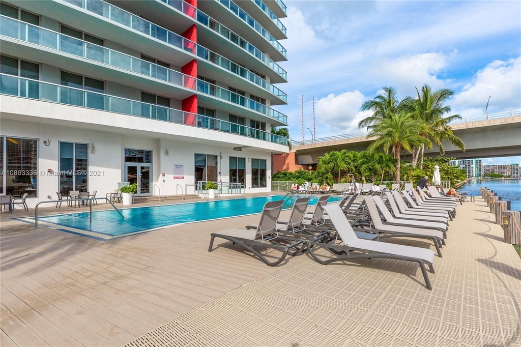 2602 E Hallandale Beach Blvd - Photo 27