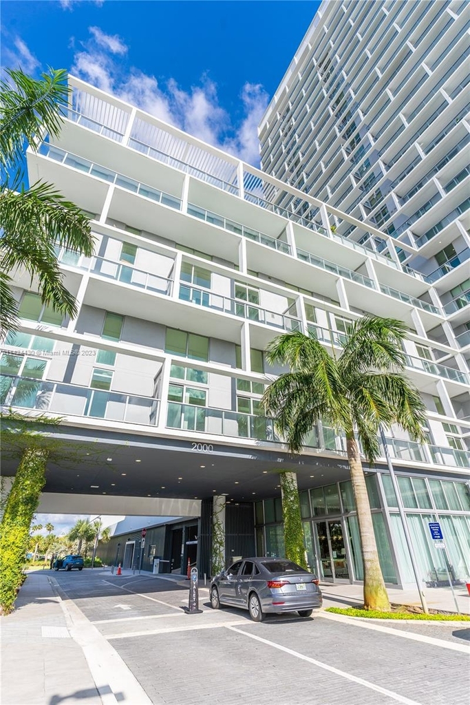 2000 Metropica Way - Photo 35