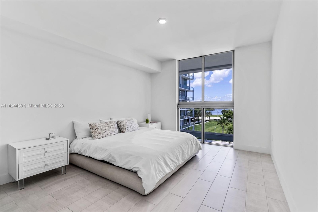 2000 Metropica Way - Photo 11