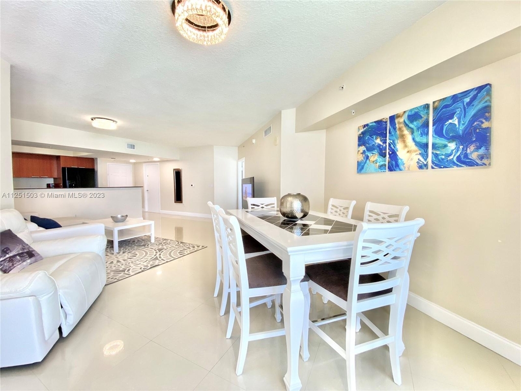 16699 Collins Ave - Photo 35