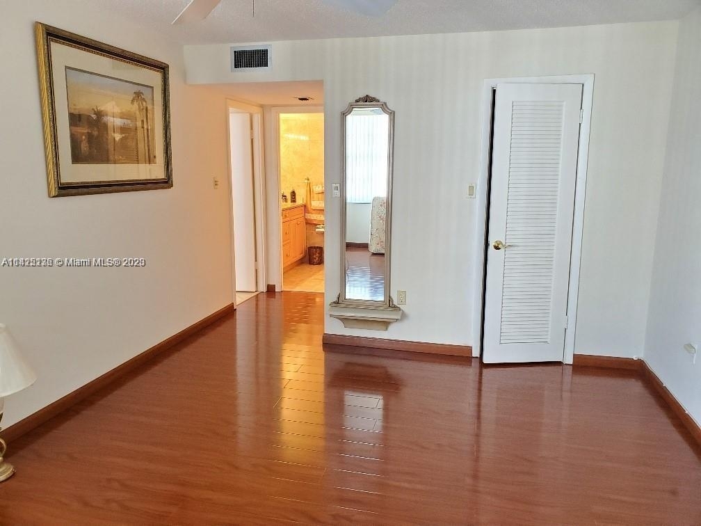 18031 Biscayne Blvd - Photo 20