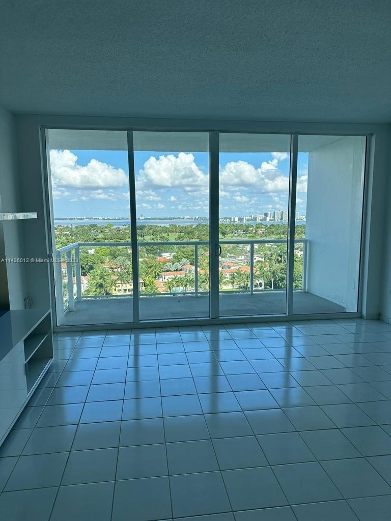 5750 Collins Ave - Photo 9