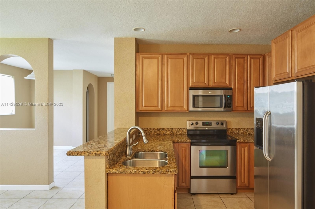 27910 Sw 140 Av - Photo 1