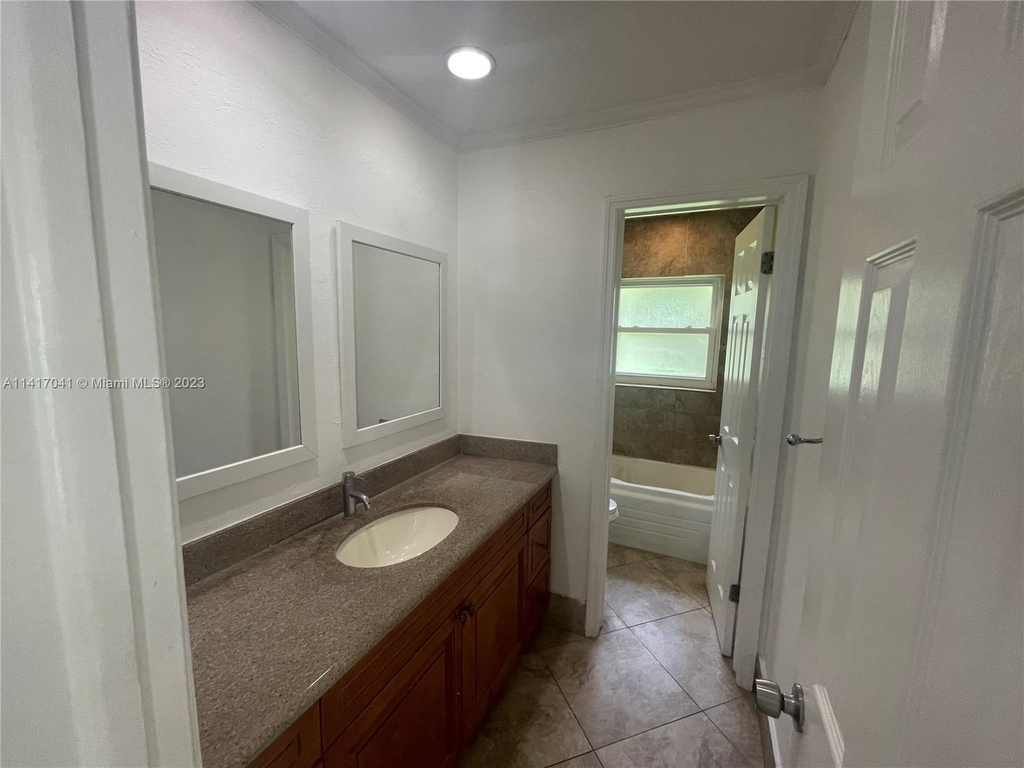 11030 Sw 165th Ter - Photo 8