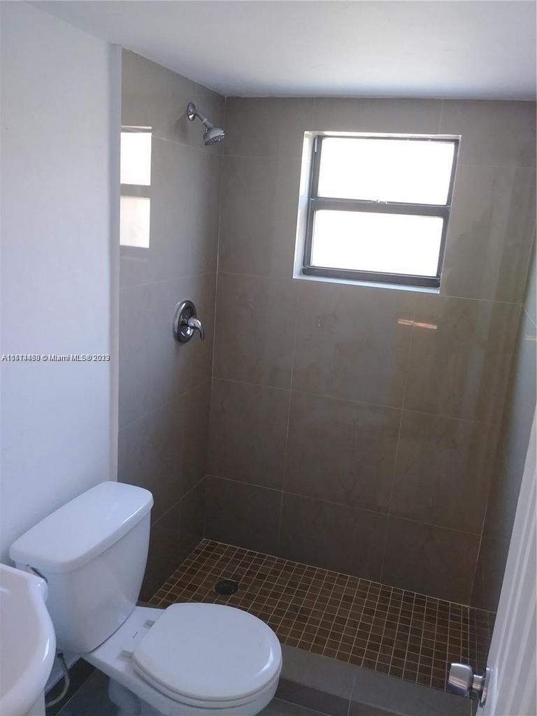 2740 W 62nd Pl - Photo 5