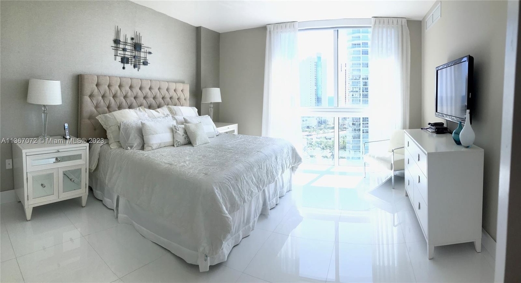 250 Sunny Isles Blvd - Photo 5