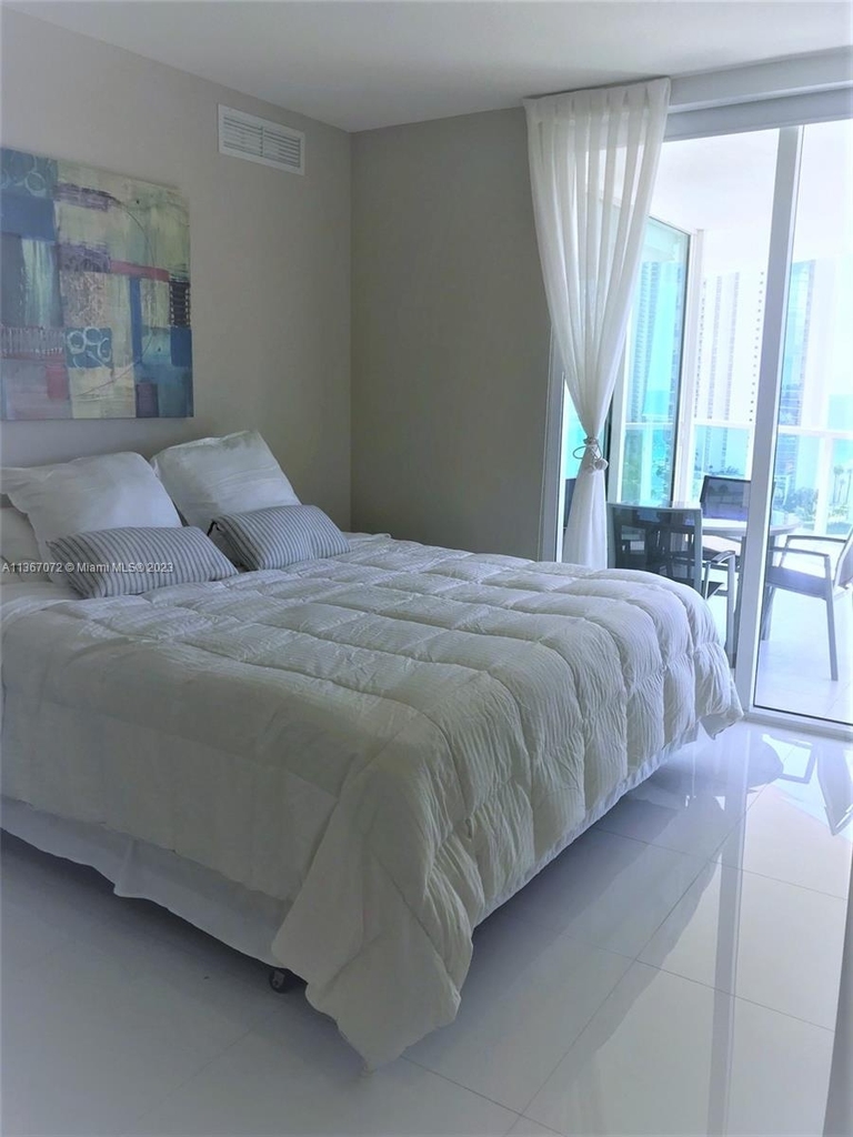 250 Sunny Isles Blvd - Photo 19