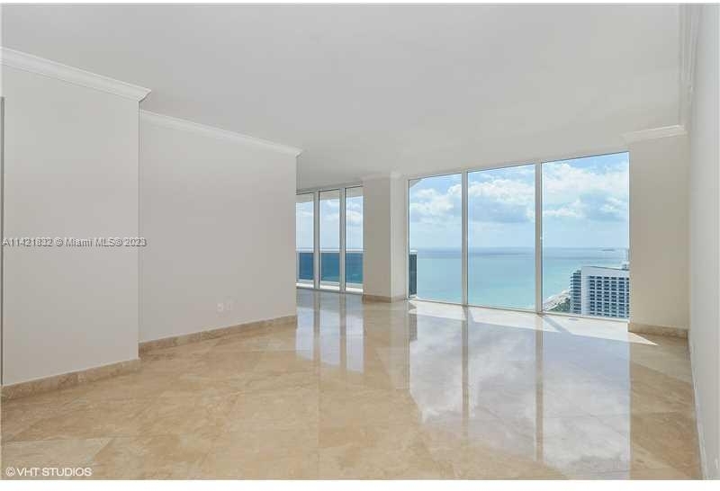 4775 Collins Ave - Photo 1