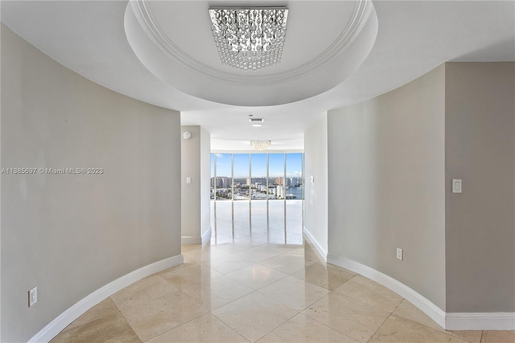 18911 Collins Ave - Photo 1