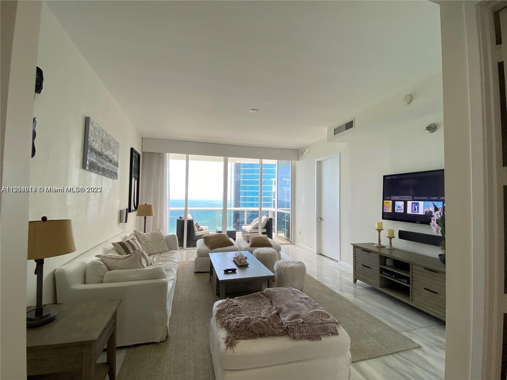 18101 Collins Ave - Photo 0