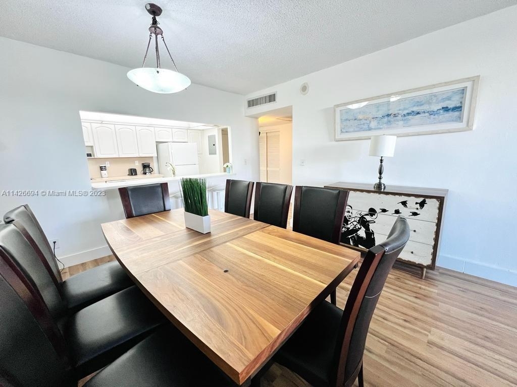 19370 Collins Ave - Photo 9