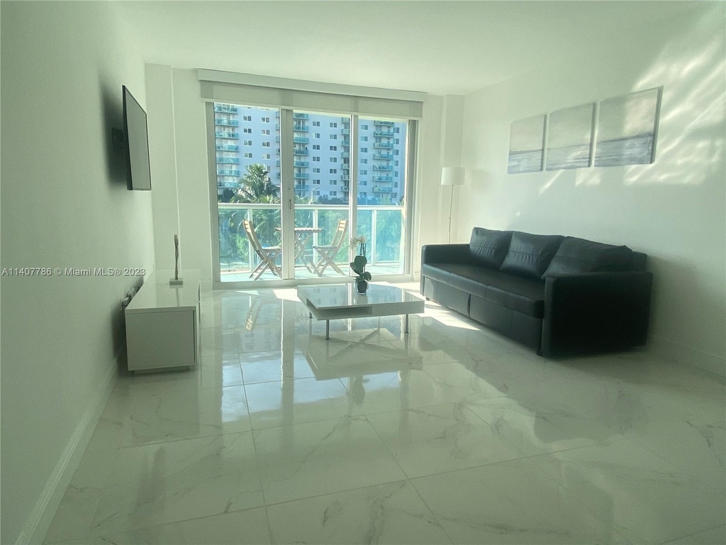 19370 Collins Ave - Photo 3