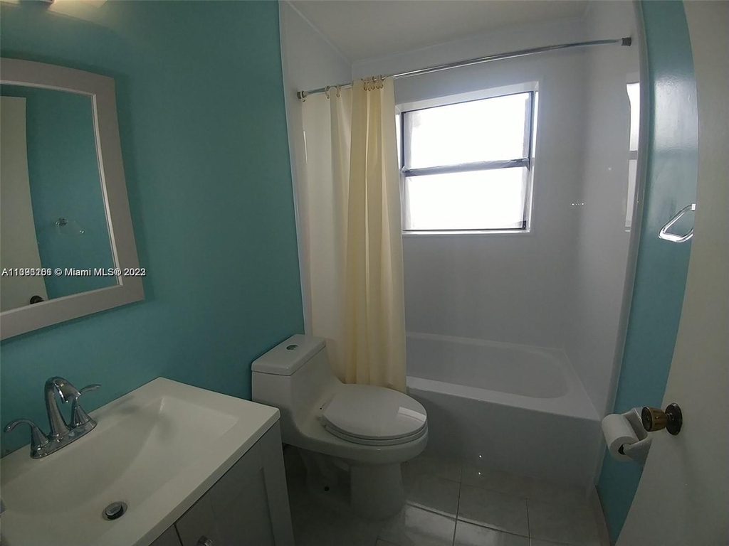 7662 Sw 152nd Ave - Photo 8