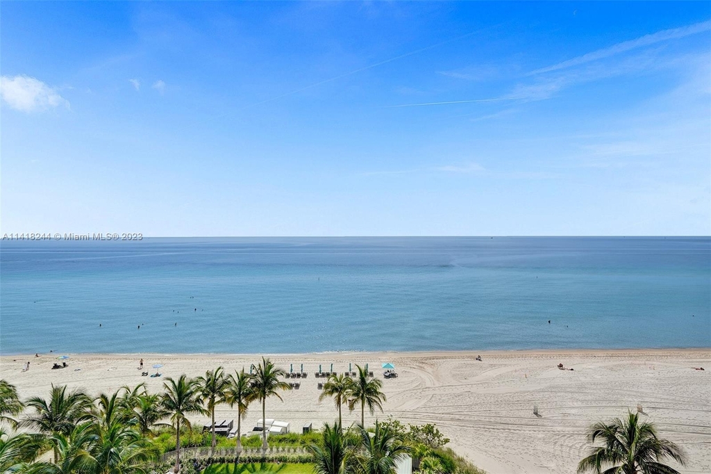 15701 Collins Ave - Photo 11