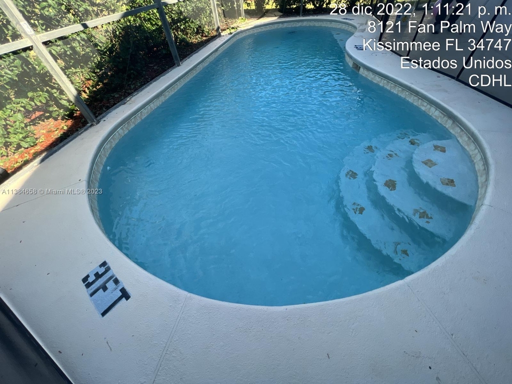 8121 Fan Palm Way - Photo 0