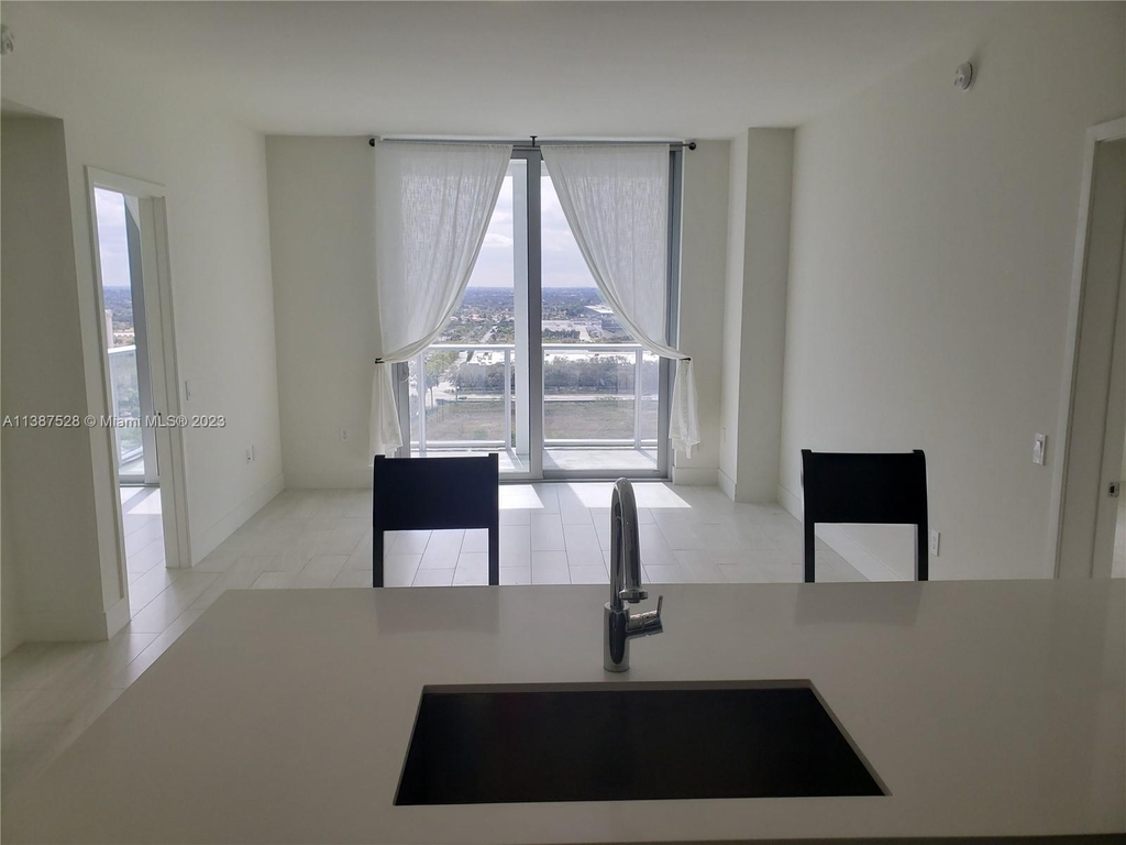 2000 Metropica Way - Photo 4