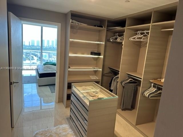 16385 Biscayne Blvd - Photo 39